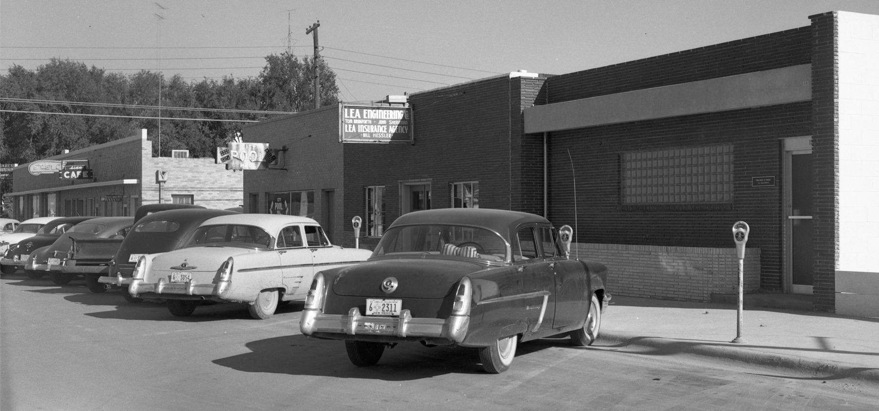 Vintage Vehicle & License Plate Photos